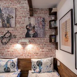 The Music House - Exclusive In The Heart Of By Flat Mаnager Apartment Sofia