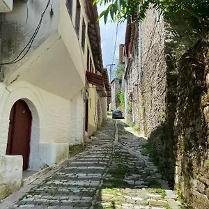 Lula Apartment Gjirokaster